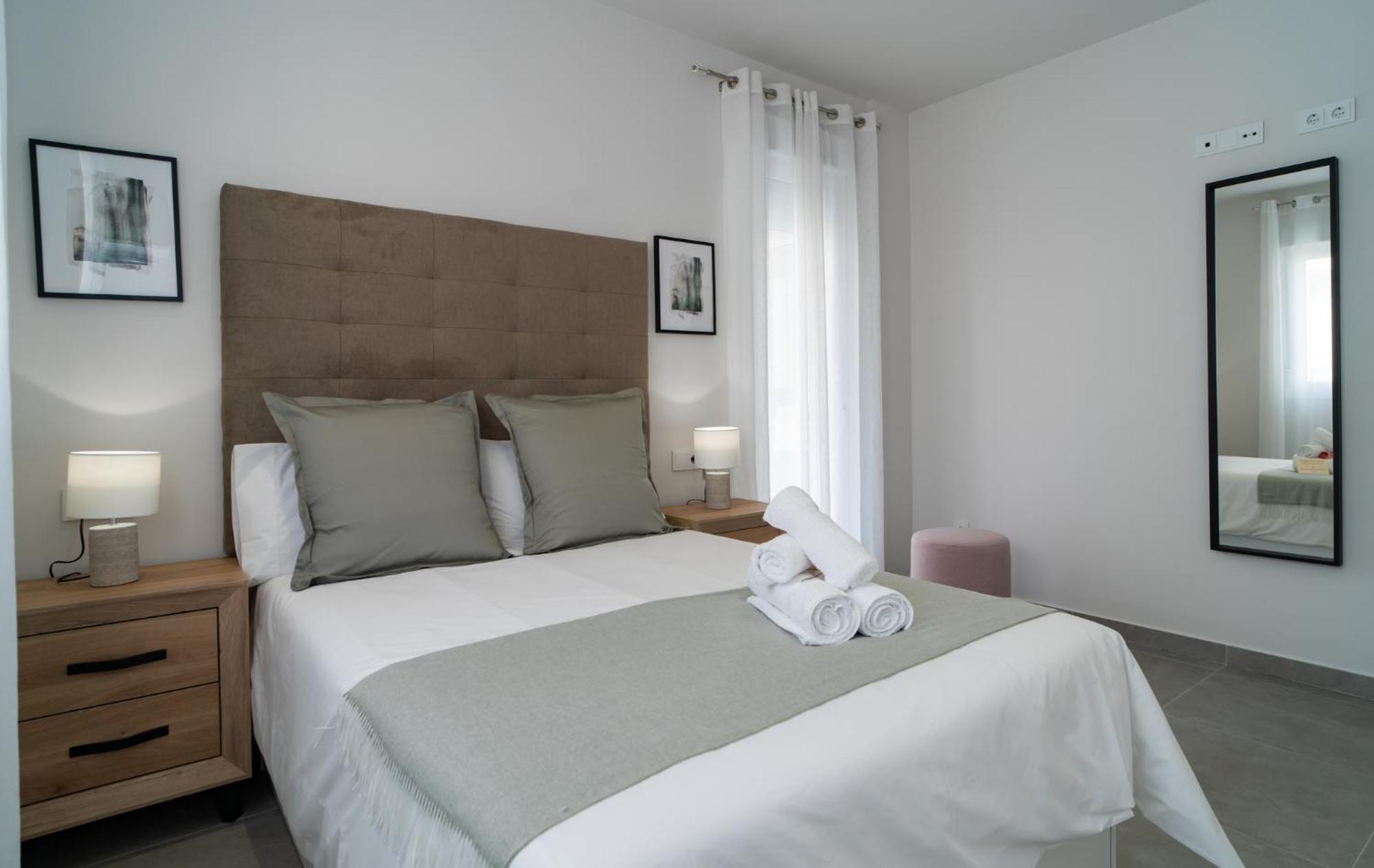Aac Malaga - Apartamento Con Terraza, Muy Amplio, Totalmente Equipado, Cerca Del Centro Y Nuevo! Pokoj fotografie